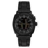 Zwart Fossil horloge met tandwielpatroon op wijzerplaat, wijzend naar 10 uur.