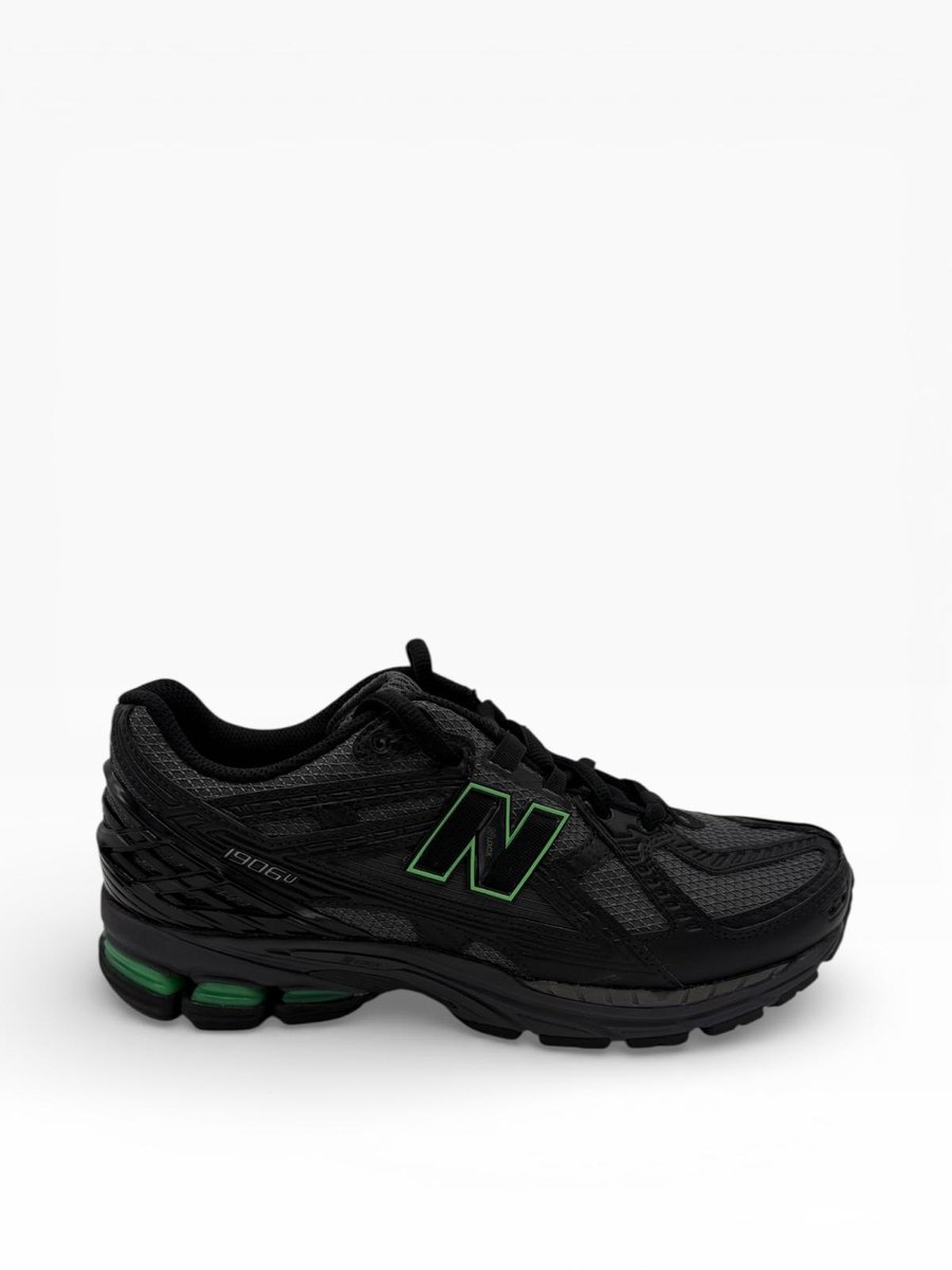 New Balance 1906U Sneakers Unisex Zwart