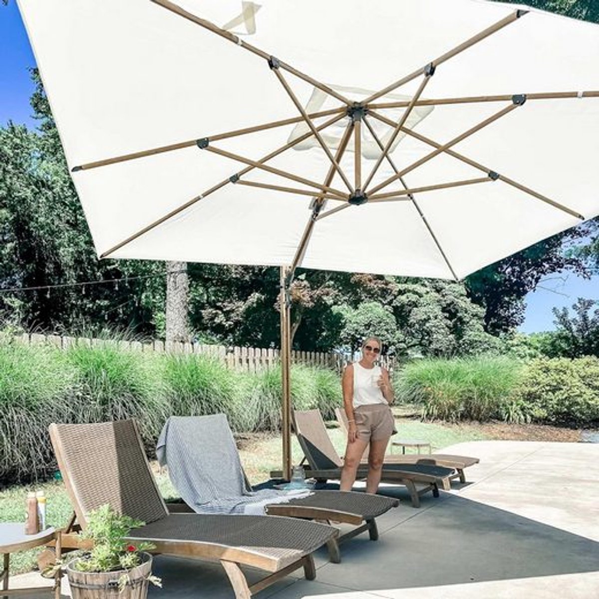 Purple Leaf Parasol déporté 300x300 cm - Blanc