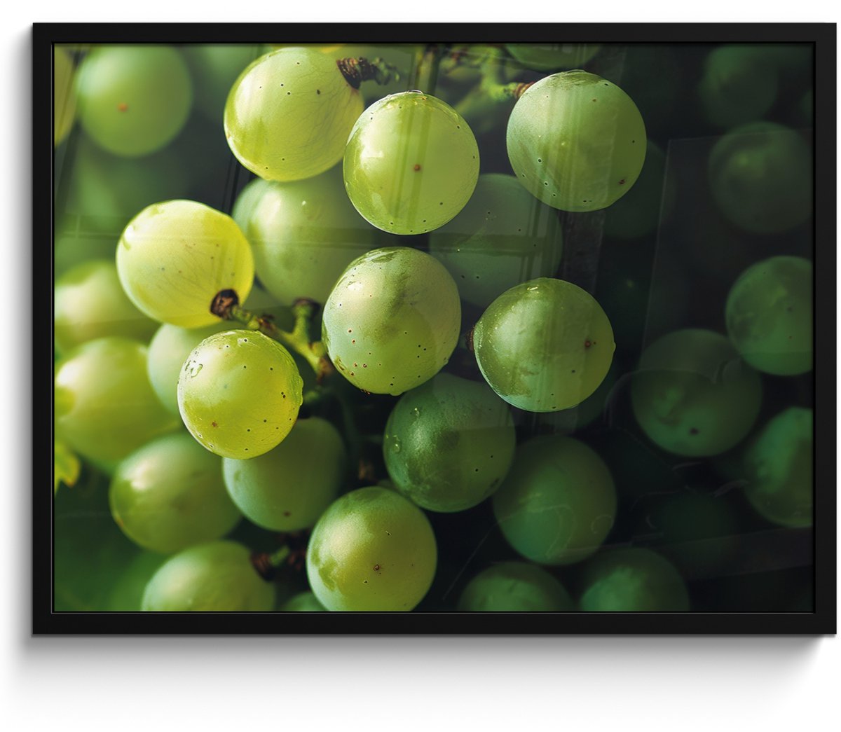 FrameYourWall Poster in lijst - Fotolijst 70x50 cm - Posters - Druiven - Tros - Groen - Posterlijst zwart - Decoratie - Wanddecoratie woonkamer - Muurdecoratie slaapkamer