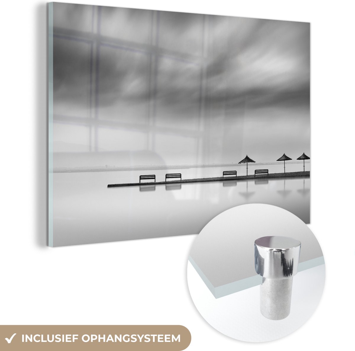 ® Glasschilderij 30x20 cm - Schilderij acrylglas - Zee - Bankjes - Parasol - Grijs - Foto