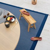 Luxe Buitenkleed Studio M – HARMONY – Dubbelzijdig Vloerkleed Buiten – Buitentapijt 160x220 cm – Donkerblauw – Tuintapijt met Omkeerbaar Design - 100% gemaakt in België