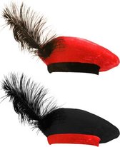 Luxe Zwarte Piet kinder muts met veer - zwart met rood - struisvogelveer pietenmuts kinderen