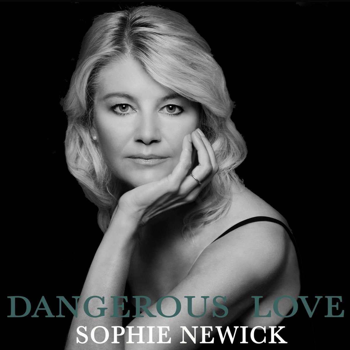 Sophie Newick - Dangerous Love (CD)