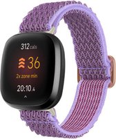 Strap-it Smartwatch bandje - Elastisch nylon bandje geschikt voor Fitbit Versa 4 / Fitbit Sense 2 - lila