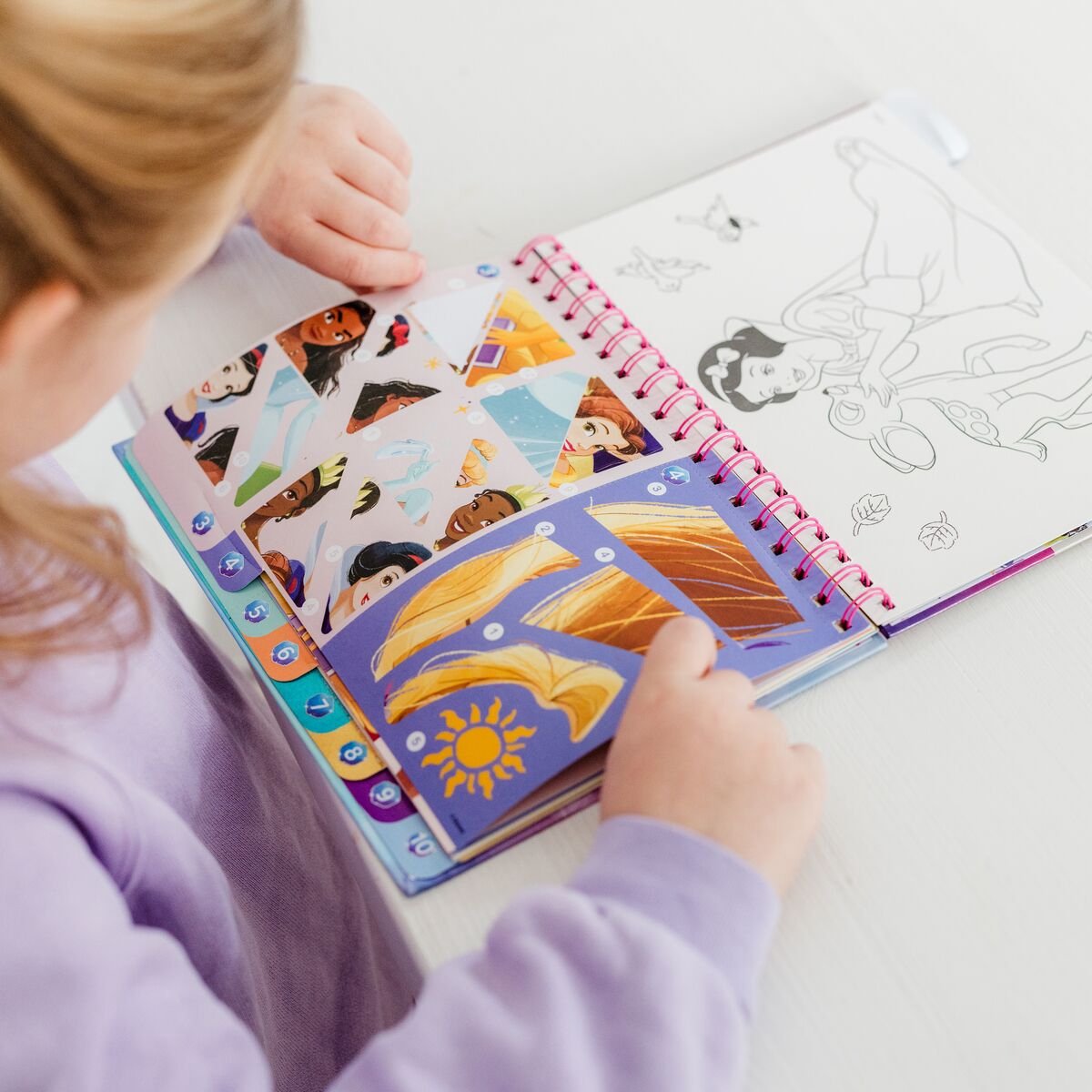 Disney Princess Totum sticker puzzelboek kids incl. kleurplaten doeboek vakantieboek 25-delig | educatief speelgoed meisjes vanaf 3 jaar — afbeelding 2