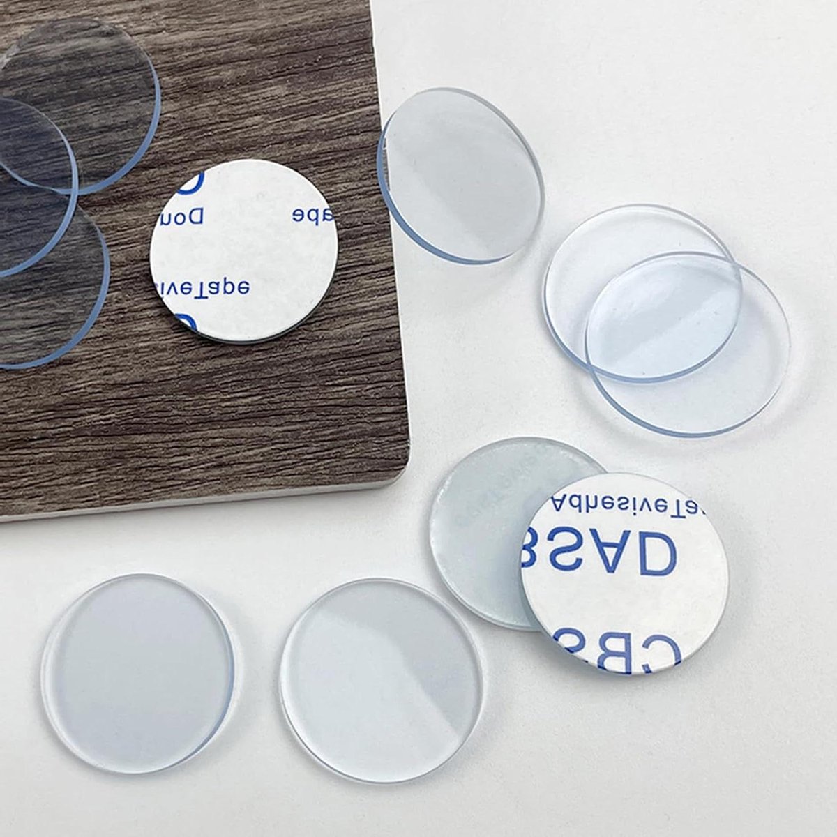 30 transparante antislip stickers voor tafels en werkbanken - ronde antislip pads met onderlaag.