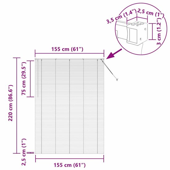 Afmetingen van witte jaloezieën: 220 cm hoog en 155 cm breed.