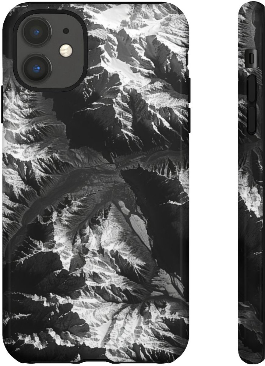 Zwart-Wit Berglandschap – Telefoonhoesje Geschikt voor iPhone 11