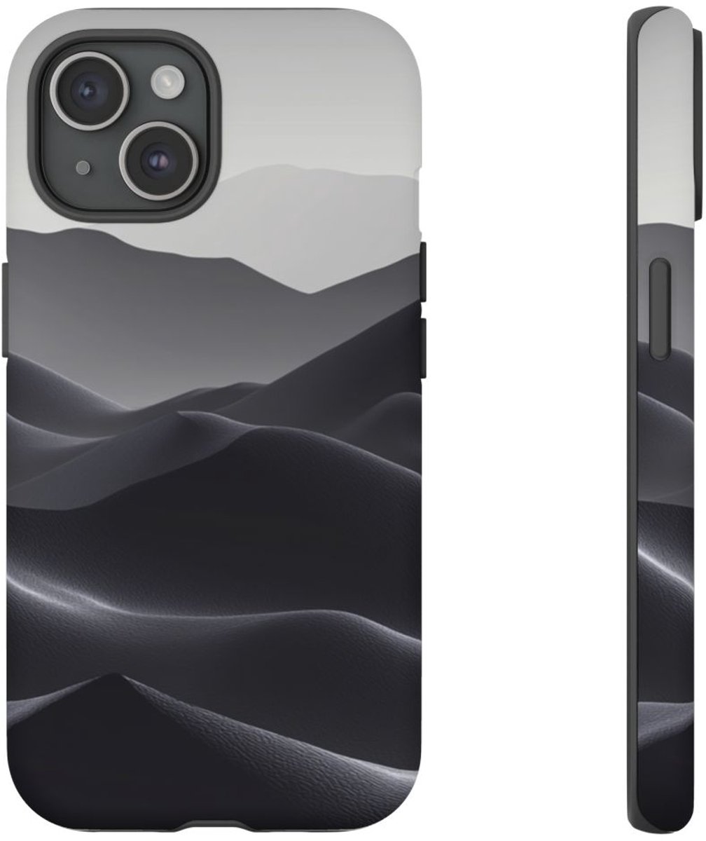 Monochrome Zandduinenlandschap – Telefoonhoesje Geschikt voor iPhone 15