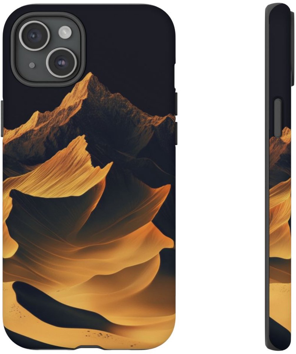 Gouden Berglandschap met Verloop – Telefoonhoesje Geschikt voor iPhone 15 Plus