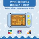 Blauwe digitale camera met spelscherm, illustraties van spellen en tekst: 'Diverse selectie van spellen om te spelen'.