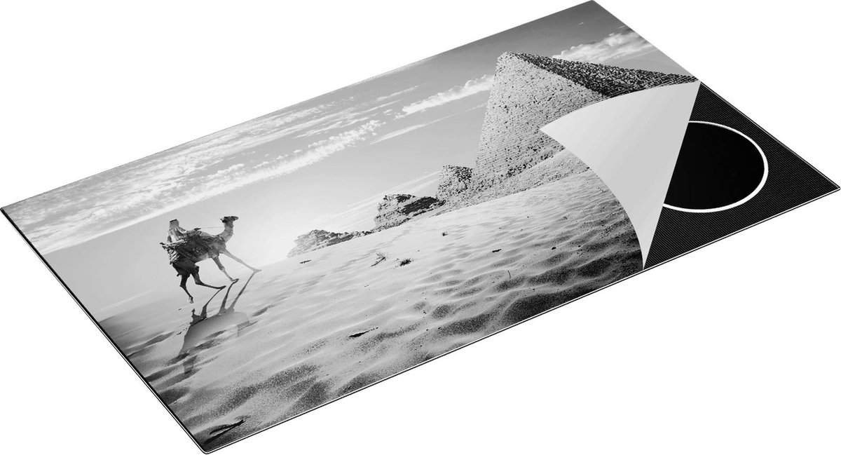 Chefcare Inductie Beschermer Egyptische Piramides met een Kameel - Zwart Wit - 95x50 cm - Afdekplaat Inductie - Kookplaat Beschermer - Inductie Mat