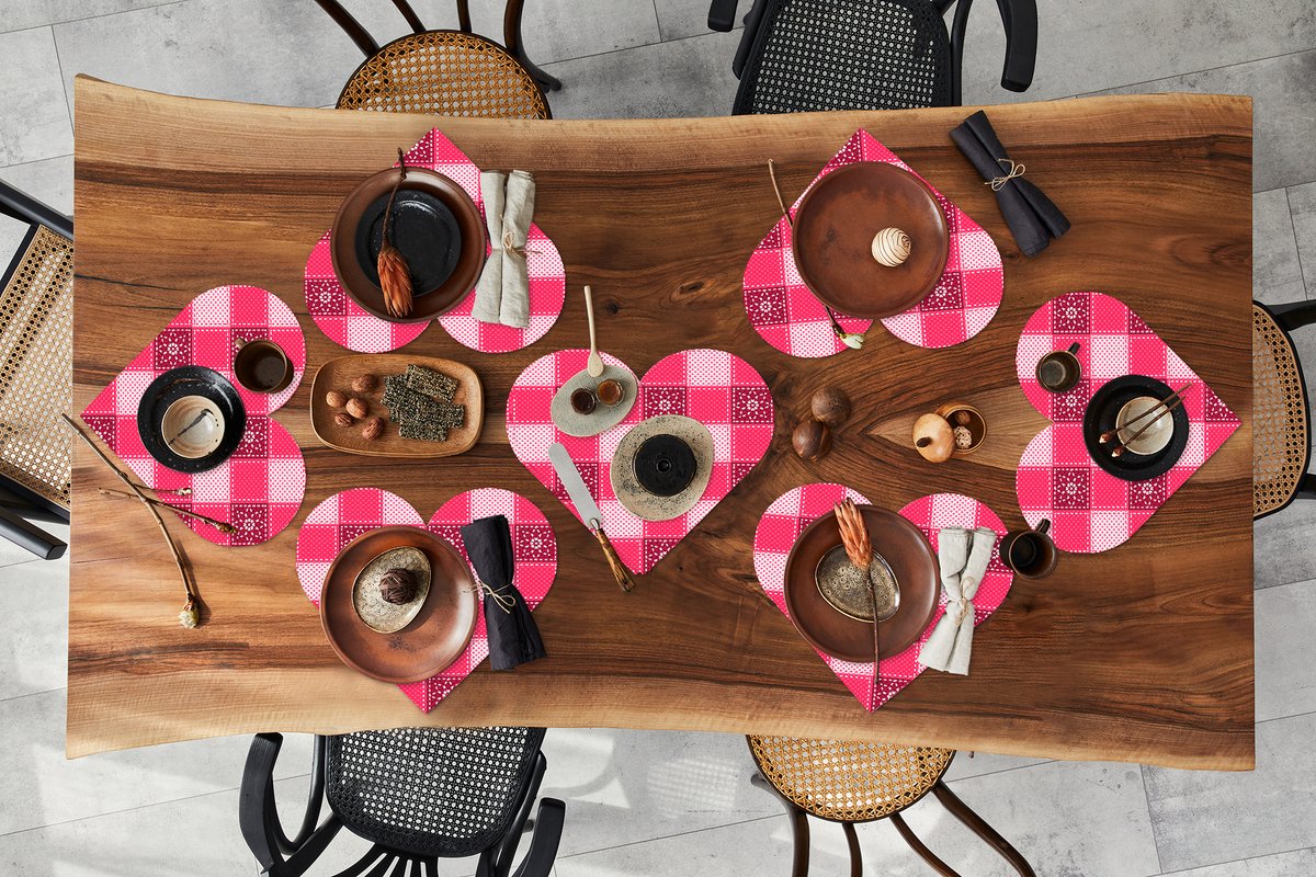 Onderleggers - Placemats - Placemats hartje - Roze - Patronen - Bloemen - 8 stuks