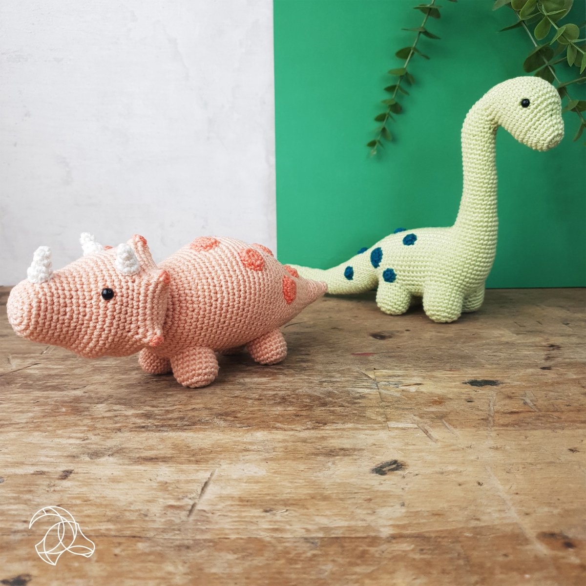 Hardicraft Triceratops Haakpakket - Haken - DIY - Voor Volwassenen - Knuffels - Haakpakketten — afbeelding 2