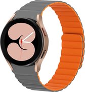 Strap-it Magnetisch siliconen bandje - speciaal geschikt voor Samsung Galaxy Watch 6 / 6 Classic / Watch 5 / 5 Pro / Watch 4 / 4 Classic - bandje met magneet voor Galaxy Watch 4-5-6 alle varianten - grijs/oranje