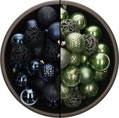 Bellatio Decorations Kerstballen mix - 74-delig - salie groen en donkerblauw - 6 cm - kunststof