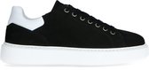 Sacha - Heren - Zwarte nubuck sneakers met wit detail - Maat 42