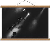 Schoolplaat – Spotlight Gericht op een Microfoon - 60x40cm Foto op Textielposter (Wanddecoratie op Schoolplaat)
