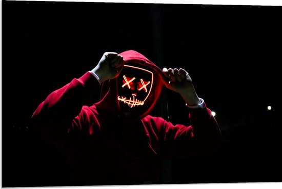 Dibond - Jongen Draagt Lichtgevend Rood Masker - 90x60cm Foto op Aluminium (Met Ophangsysteem)