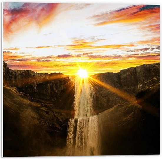 Forex - Zon bij Waterval van Berg - 50x50cm Foto op Forex