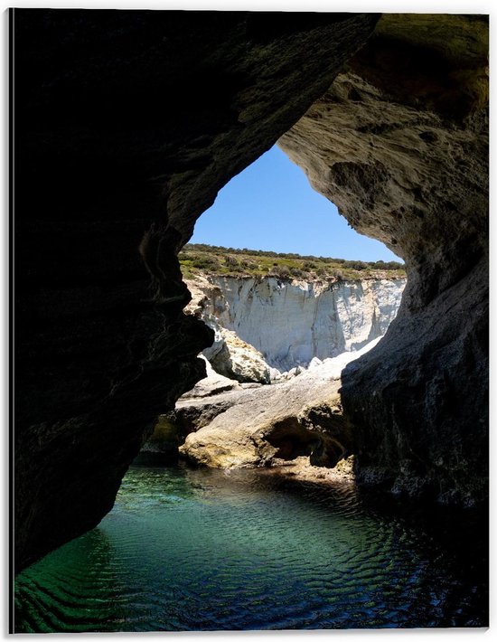 Dibond - Grot met Zee - 30x40cm Foto op Aluminium (Wanddecoratie van metaal)