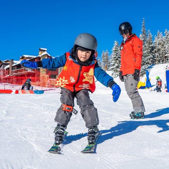 Kinderski Mädchen, Stöcke und Skischuhe (Gebraucht) in Winznau für CHF