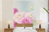 Behang - Fotobehang Close-up van roze bloemen - Breedte 145 cm x hoogte 220 cm