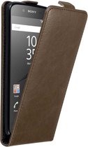 Cadorabo Hoesje geschikt voor Sony Xperia Z5 in KOFFIE BRUIN - Beschermhoes in flip design Case Cover met magnetische sluiting