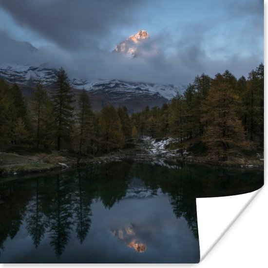 Poster Matterhorn achter nevel in Zwitserland - 30x30 cm