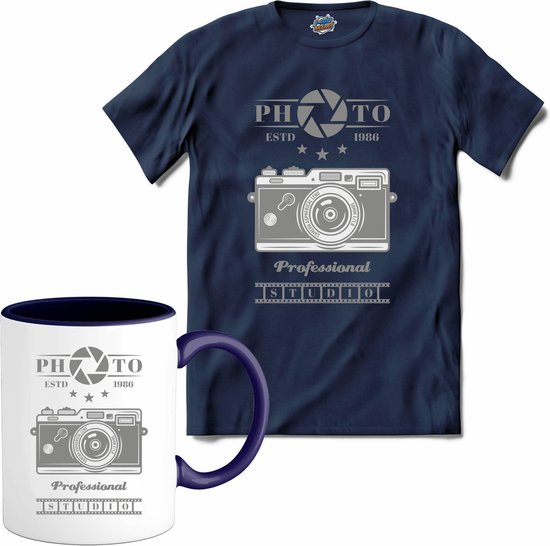 Foto Camera 1986 | Fotografie - Camera - Photography - T-Shirt met mok - Unisex - Navy Blue - Maat 3XL