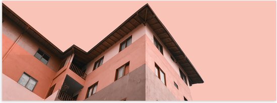 WallClassics - Poster (Mat) - Gekleurd Appartement met Roze lucht - 90x30 cm Foto op Posterpapier met een Matte look