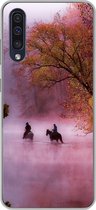 Geschikt voor Samsung Galaxy A50 hoesje - Paarden - Mist - Bos - Siliconen Telefoonhoesje