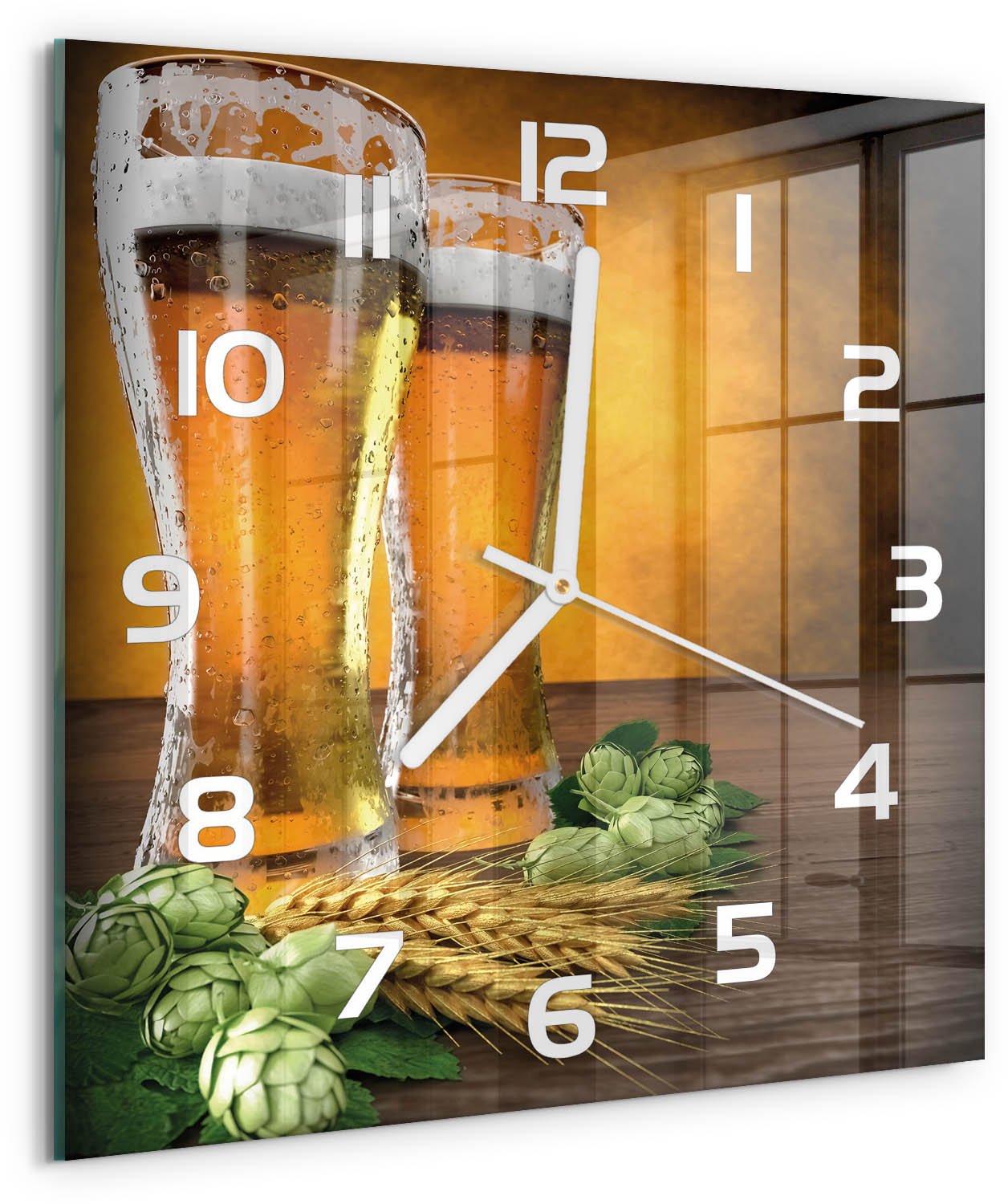 Tulup Wandklok - Twee glazen bier Gekleurde Glazen Klok - 30x30 cm - Oranje Glazen Klok Met Print - Witte handen - Vierkante Klok - Moderne Wandklok Glas - Wandklok Glas Decoratie