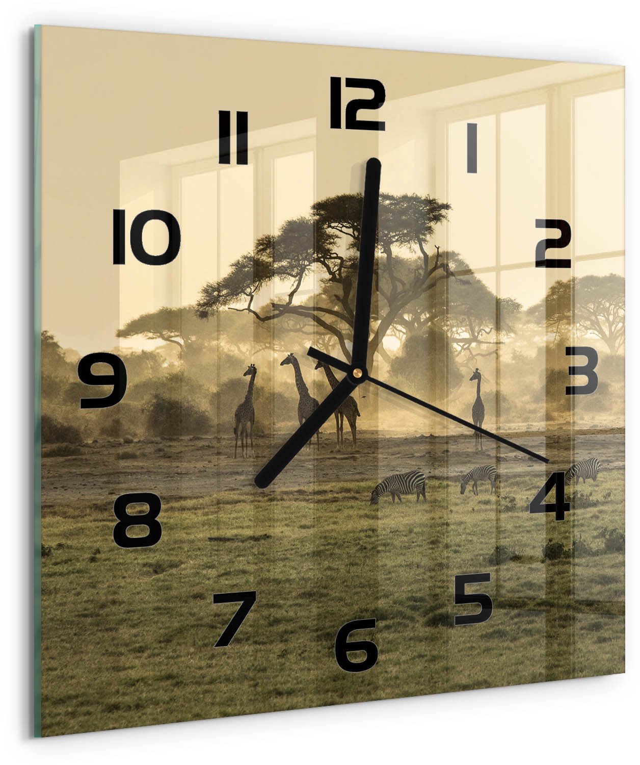 Tulup Wandklok - Giraffen in de savanne Klok Glas Met Opdruk - 30x30 cm - Beige Moderne Wandklok Glas - Zwarte handen - Vierkante Klok - Decoratieve Glazen Klok - Glazen Wandklok Design