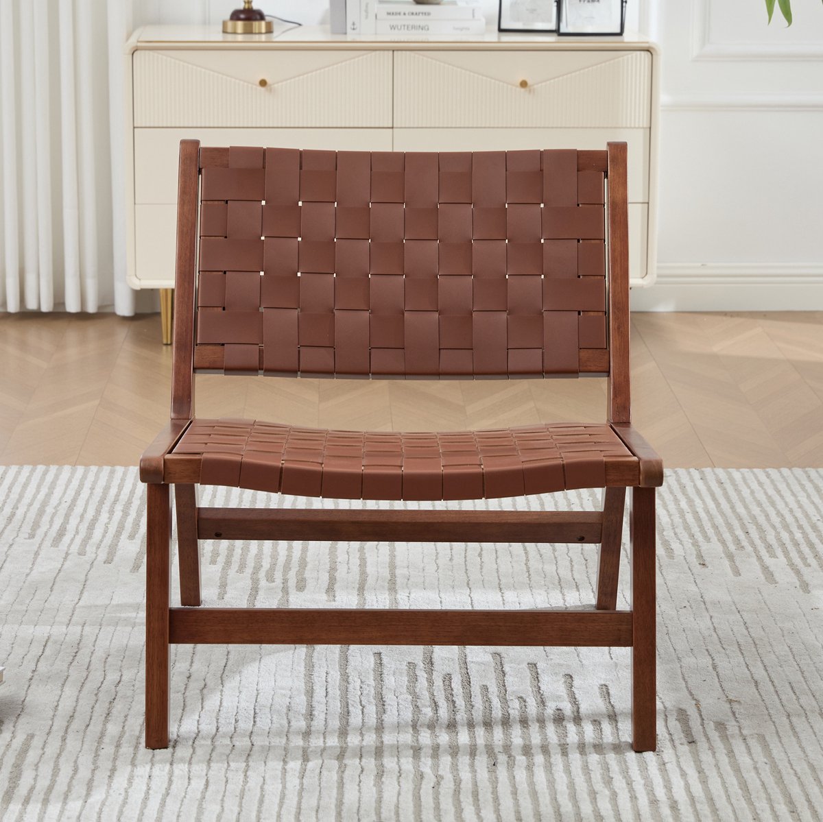 FloraGrace Fauteuil 71 x 66 x 72 Cm - Gevlochten Schaakbordpatroon - Voor Binnen En Buiten - Hout En Kunstleer - Bruin