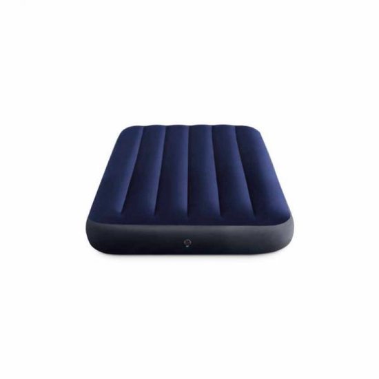 Donkerblauw Intex luchtbed met verticale ribbels.
