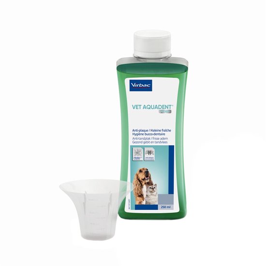 Fles Vet Aquadent 250ml naast een transparante doseerdop met afbeeldingen van een hond en kat.