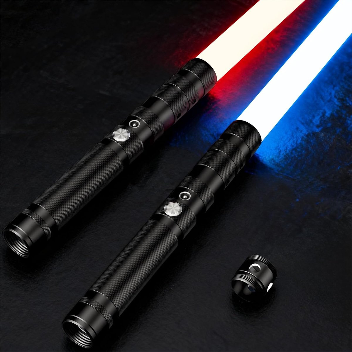 Laserzwaard voor kinderen en volwassenen, USB-C oplaadlichtzwaard voor kinderen, lichtzwaard gesimuleerd filmgevecht-soundfonts voor feest, cadeau, cosplay (2 stuks)