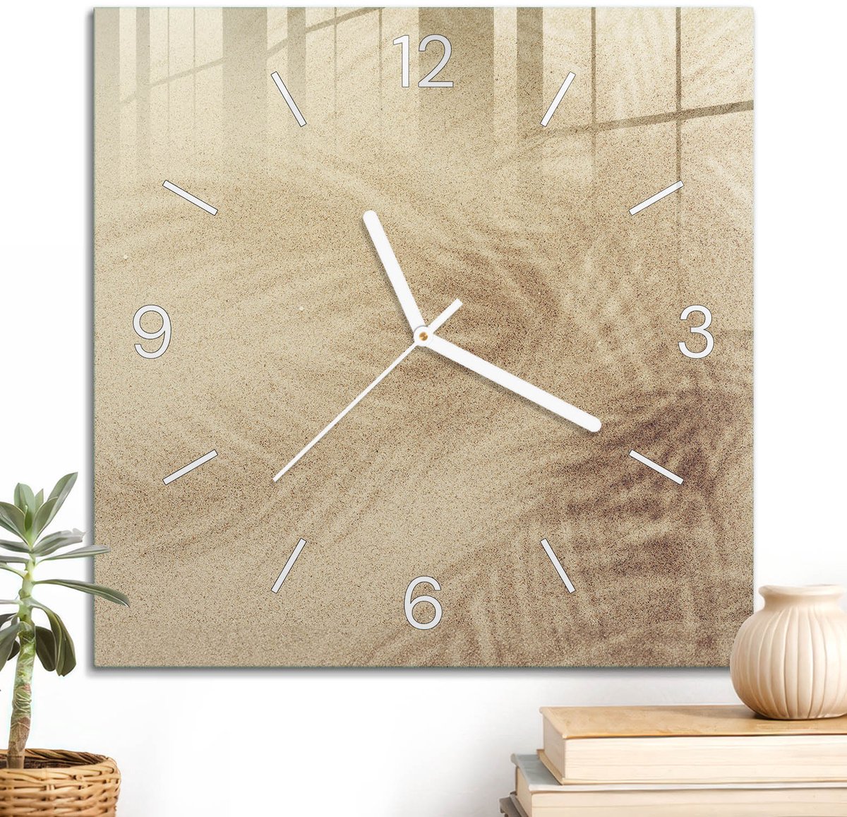 ArtPrintCave Beige Glazen Klok - 30x30 cm - Wandklok Vierkant - Rust Aan Het Strand Stille Wandklok - Landschappen Wandklok Keuken - Witte Klokwijzers