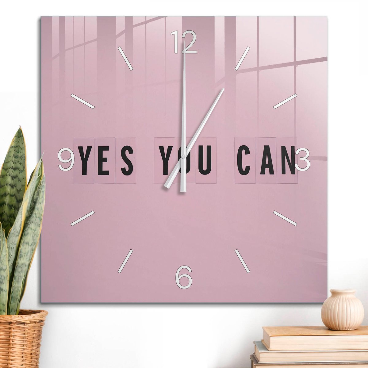 ArtPrintCave Roze Glazen Klok - 60x60 cm - Wandklok Vierkant - Positieve Motivatie Stille Wandklok - Kunst Wandklok Keuken - Witte Klokwijzers