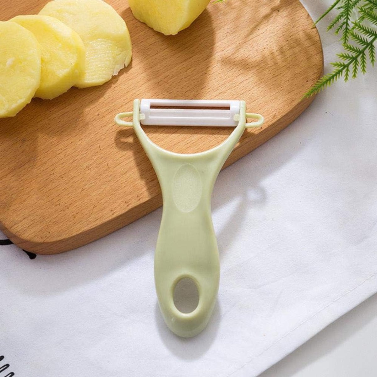 Schiller Met Pendelmes, Multifunctionele 360 ​​Graden Roterende Keukengereedschap Gadget Groente Fruit Aardappel Wortelschiller Rasp Zesters Komkommer Snijmachine, Keramische Dunschiller