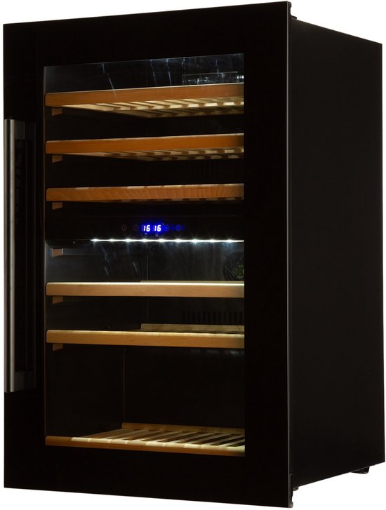 Zwarte wijnkoelkast met glazen deur, 6 houten planken, LED-verlichting en digitale temperatuurweergave (16°C).