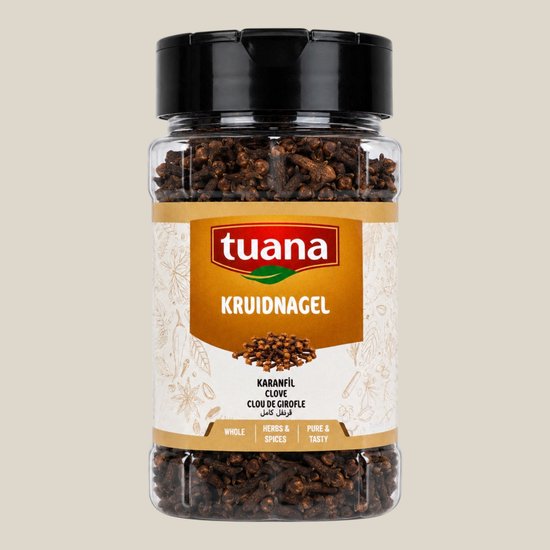Bocal en plastique transparent rempli de clous de girofle bruns, avec une étiquette 'Tuana Kruidnagel' et 'HERBS & SPICES'.