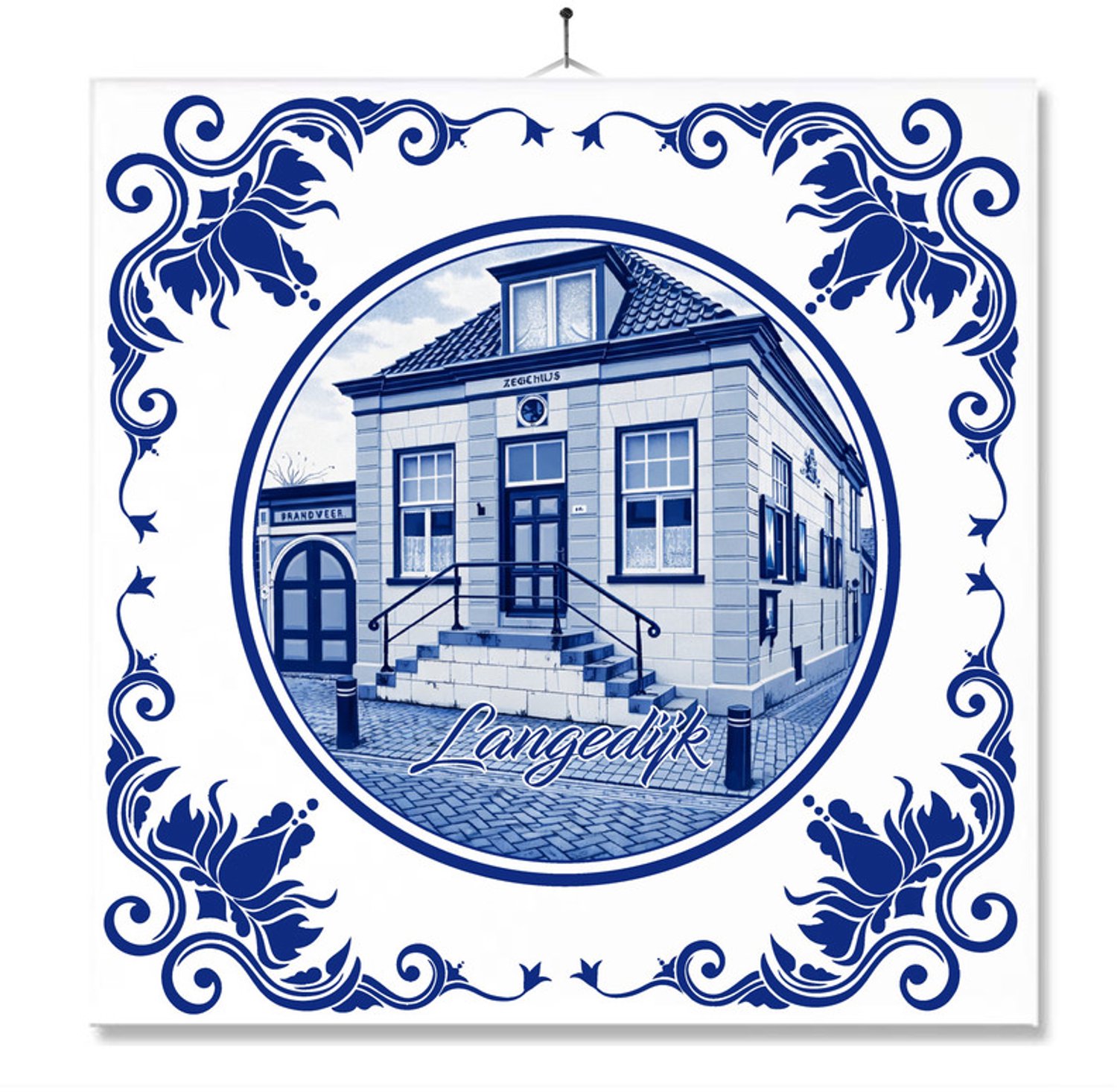 MC Living Tegel Met Opdruk | Langedijk | Delft Blauw | Cadeau | Inclusief Geschenkdoos | Standaard | Ophangsysteem Ontwerp 4