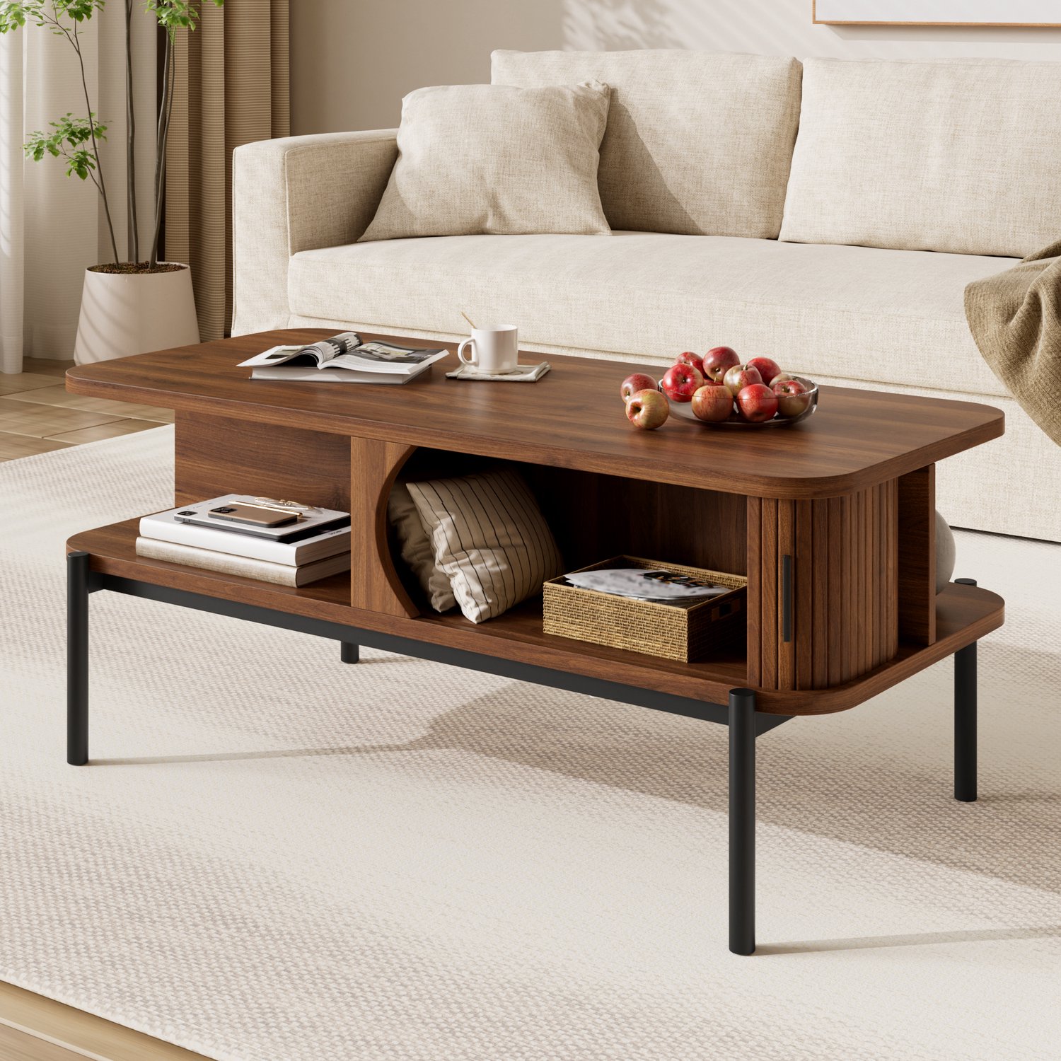 Wishdor Salontafel - Rechthoekig met opbergruimte - Twee open vakken en geribbelde schuifdeuren - Modern met retroaccent - Woonkamer - MDF en zwarte metalen poten - Walnootkleur - 100 x 45 x 43 cm