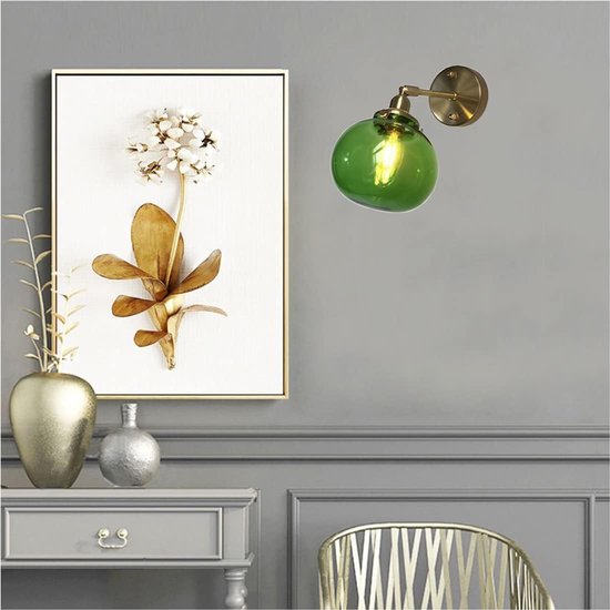 Vintage wandlamp van groen glas, stijl midden van de eeuw, verstelbare lampenkap, goudkleurige vintage wandlamp in industriële stijl voor slaapkamer, nachtkastje of woonkamer. — afbeelding 3