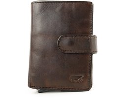 Bear Design Bobby Pasjeshouder CL15689 - Brown – Van leer – Bear Design Bobby CL15689 is een leren pasjeshouder voor wie vooral pasjes meeneemt en minder behoefte heeft aan een grote portemonnee