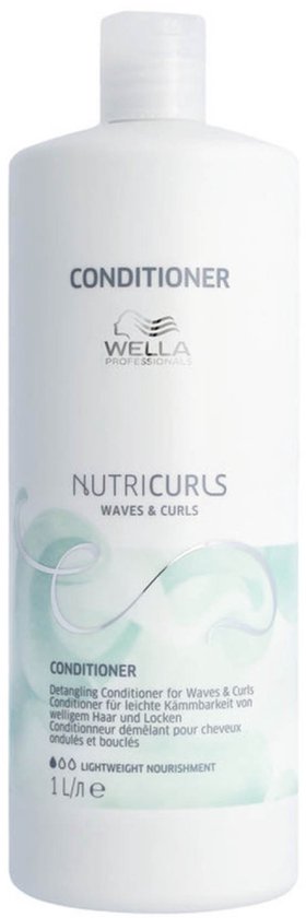 Wella Professionals NutriCurls conditioner fles van 1 liter met "Waves & Curls" opschrift.