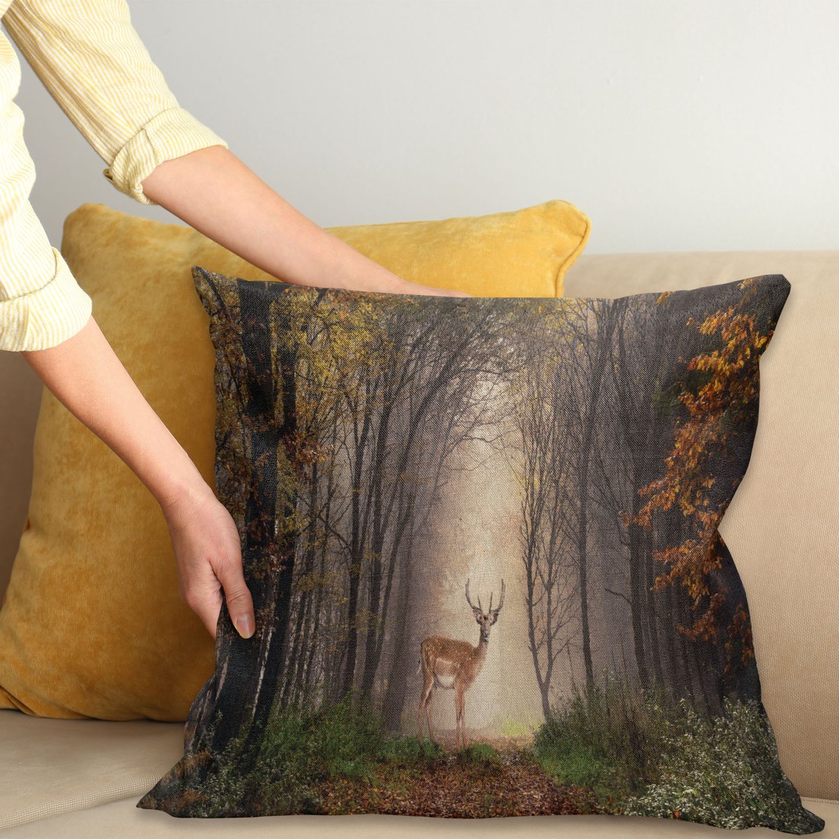 ABAKUHAUS Tierwelt Kussenhoes, Hert Mystischer Bos, Water- en Vuilafstotende Stof met Digitale Print voor Binnen en Buiten, 45 x 45 cm, Meerkleurig